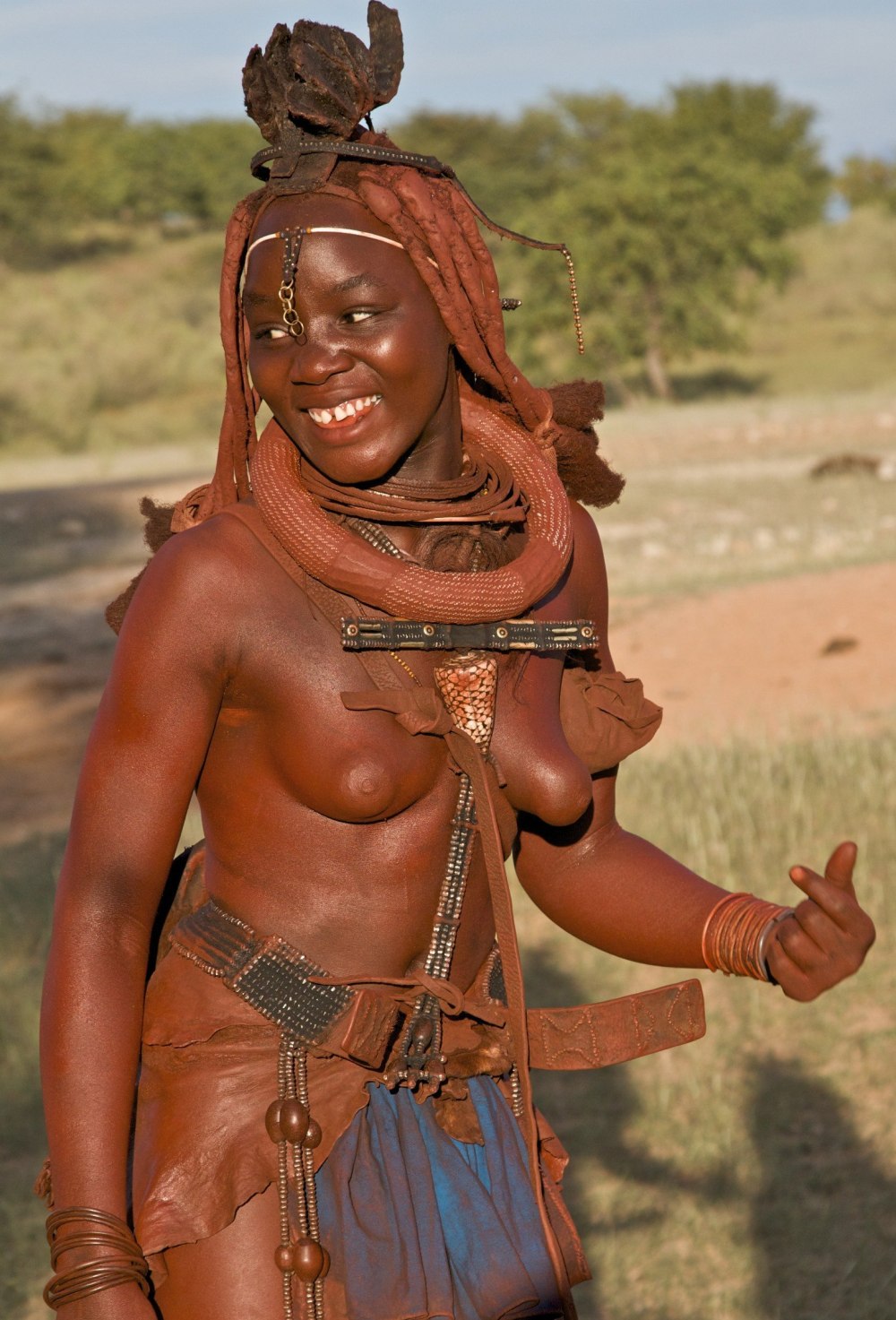 The native spread her legs