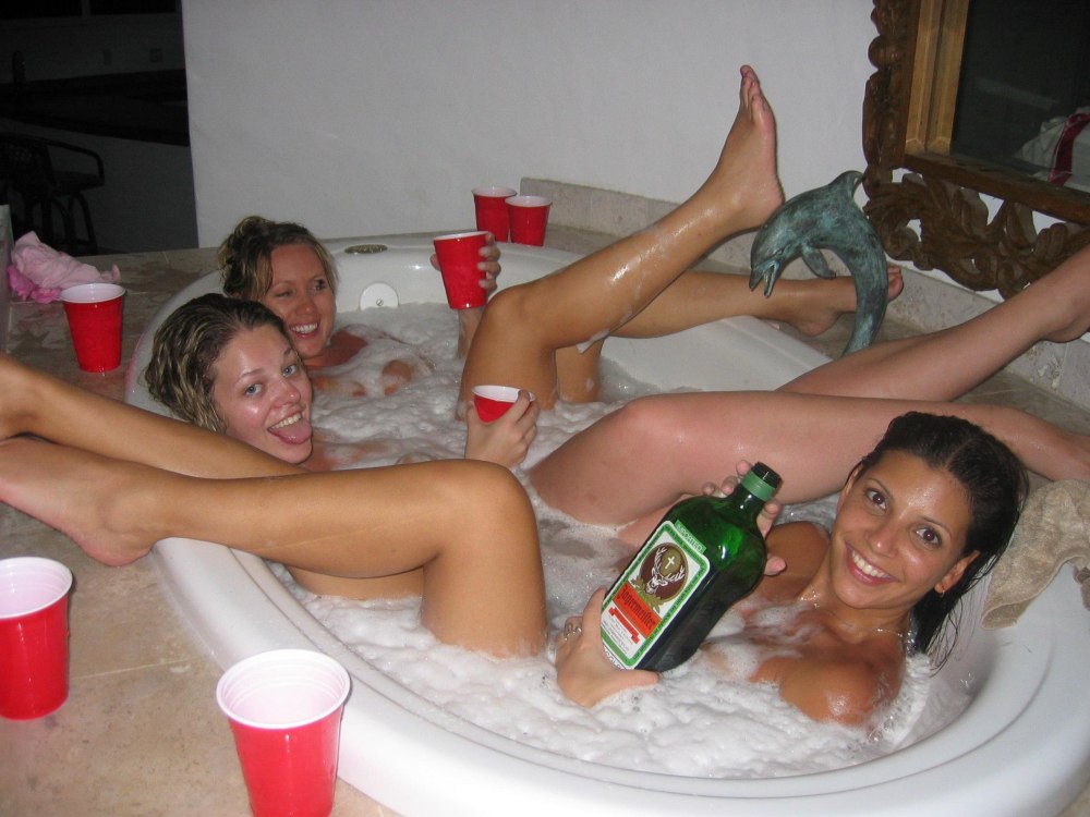 Drunk girls have fun