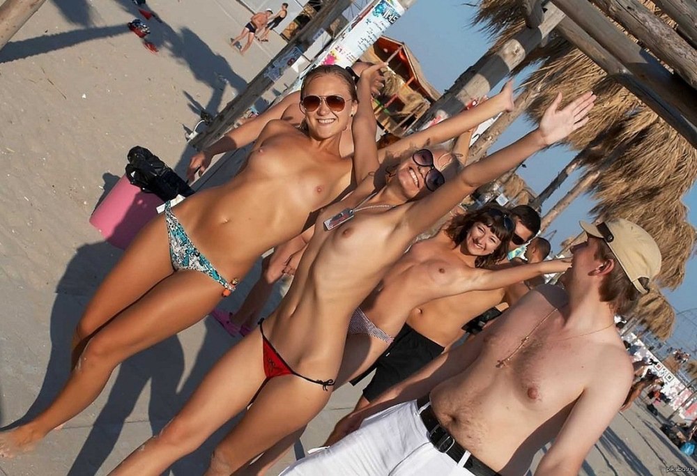 Beach parties are naked