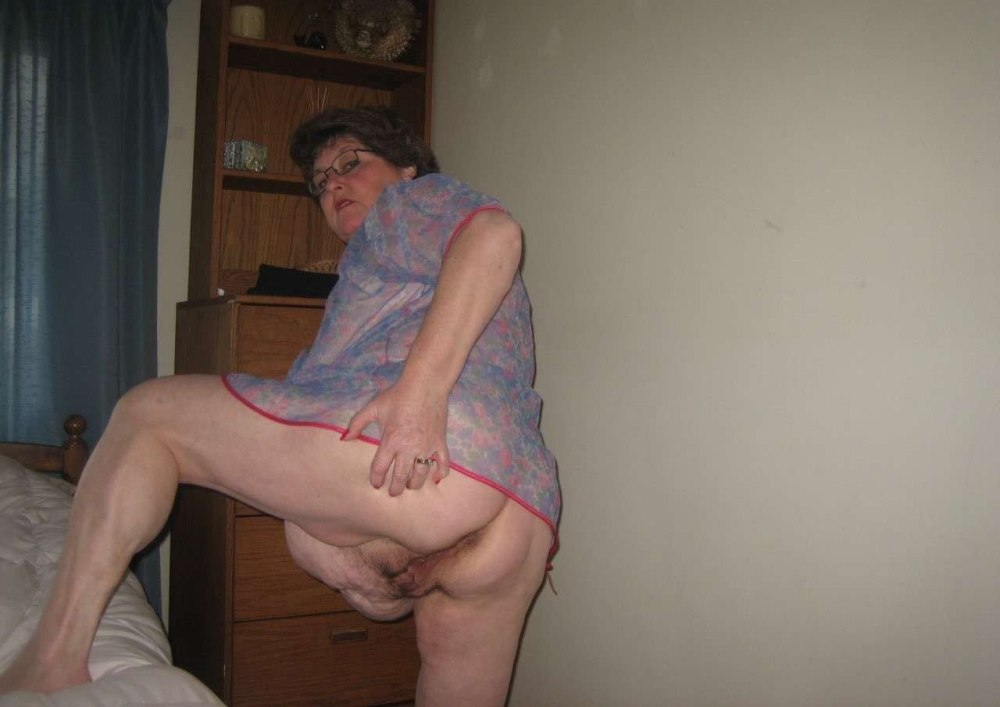 Mature Russian naked grandmothers