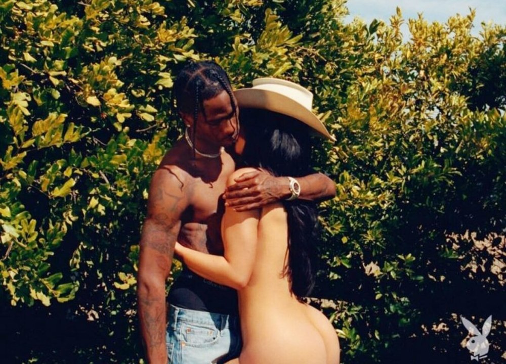 Jenner Kardashian is naked