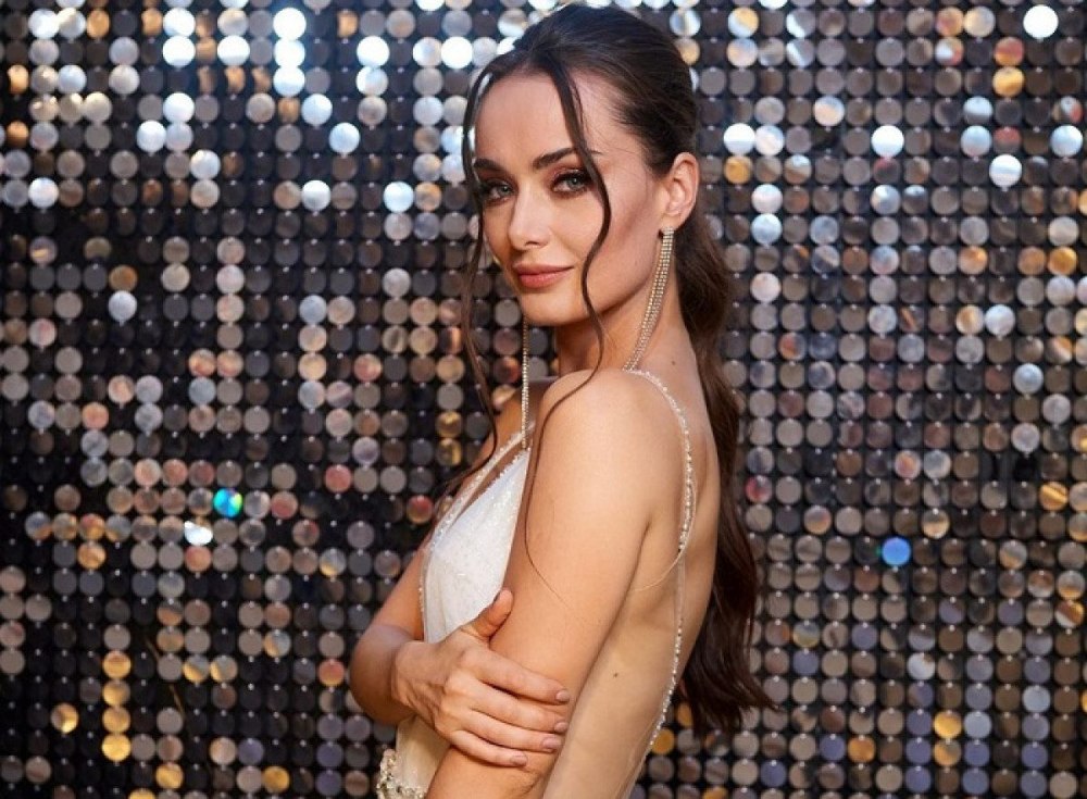 Ksenia Mishina Maxim