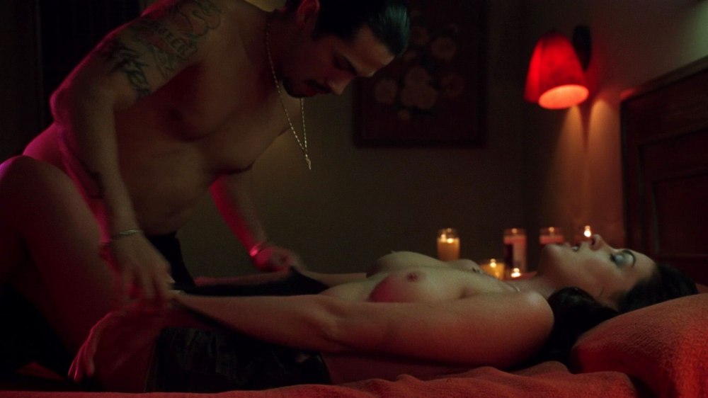 Love and other medicines Anne Hathaway Scene