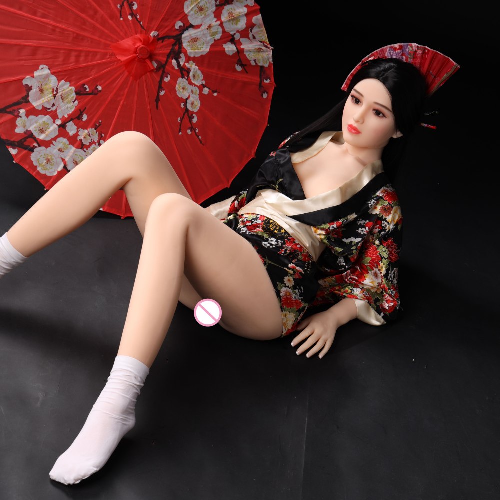 Porn in a Chinese dress