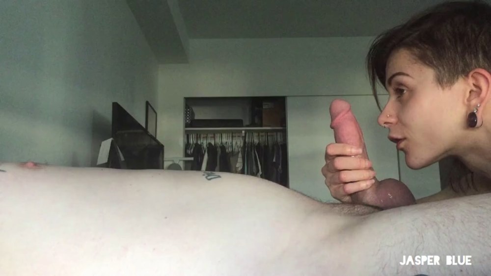 Porn actress Coco de measures